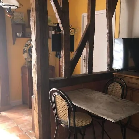 Emma's Luminous Nest In Honfleur